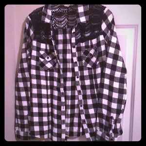 Black & white plaid button down shirt w crochet